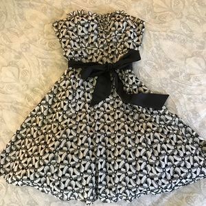 Anthropologie strapless embroidered dress